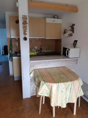 Cuisine ou kitchenette dans l'établissement Séjour zen entre océan et forêt