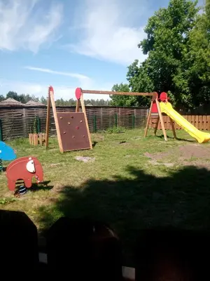 Aire de jeux pour enfants de l'établissement Mobil-home 6 personnes