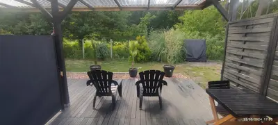 Jardin de l'établissement EntreLac&Océan2 - Chambre d'hôtes-Entrée et Terrasse privée - cyclotouristes et motards bienvenus
