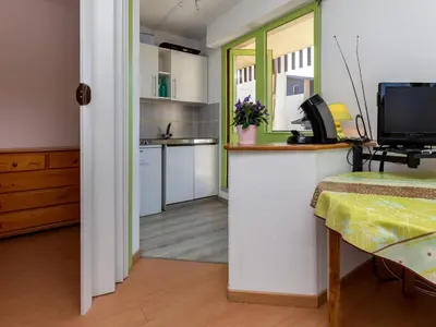 Cuisine ou kitchenette dans l'établissement Appartement cosy avec grande terrasse sud à Seignosse Le Penon - FR-1-239-469
