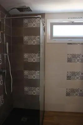 Salle de bains dans l'établissement Maison Sanouva