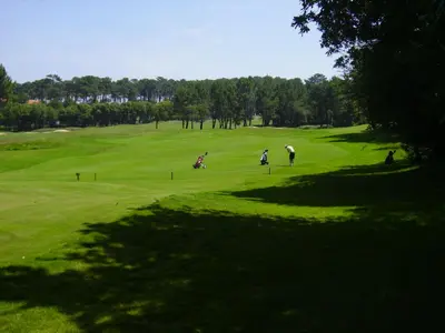 Golf sur le terrain de l'appartement ou à proximité