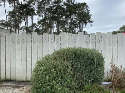 Jardin de l'établissement MH 3CH à l'océan Landais chez Claiclé