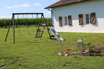 Aire de jeux pour enfants de l'établissement La maison de pescate