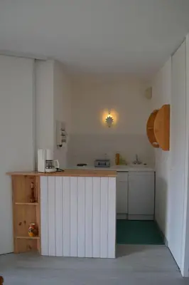 Cuisine ou kitchenette dans l'établissement Appartement à 50m de la plage