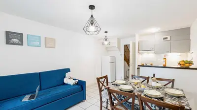 Cuisine ou kitchenette dans l'établissement Madame Vacances Les Rives Marines