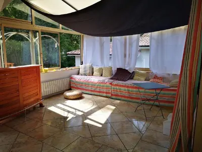 Coin salon dans l'établissement VILLA FLEUR DES PINS 6 PERSONNES 140m2 PETIT NICE