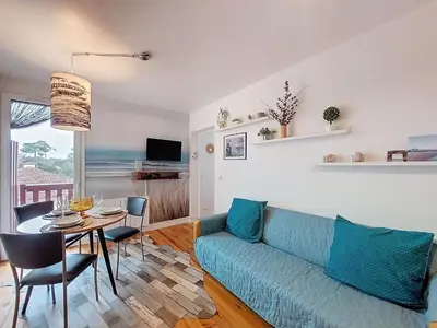 Télévision ou salle de divertissement dans l'établissement Apartment la Pergola-2 by Interhome