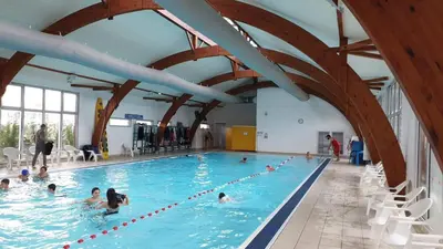 Piscine de l'établissement 3 chambres mimizan gastes biscarrosse camping siblu ou située à proximité