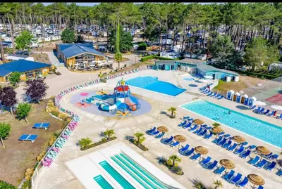 Piscine de l'établissement Camping les dunes de contis ou située à proximité