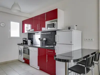 Cuisine ou kitchenette dans l'établissement Maison T3 avec terrasse près de l'océan - 6 pers - Biscarrosse Plage - FR-1-521-30