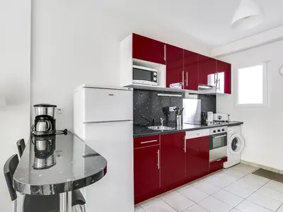 Cuisine ou kitchenette dans l'établissement Maison T3, proche océan et centre, terrasse privative, parking, 300m plage - Biscarrosse Plage - FR-1-521-31