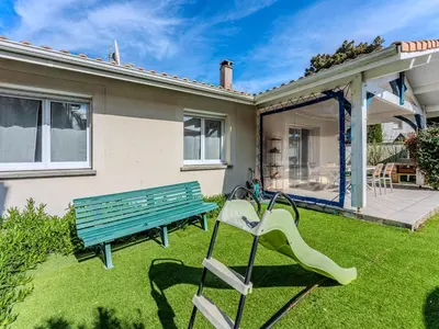 Jardin de l'établissement Maison 6 pers, jardin clos, calme, proche plage, animaux admis, parking, WIFI - FR-1-521-65