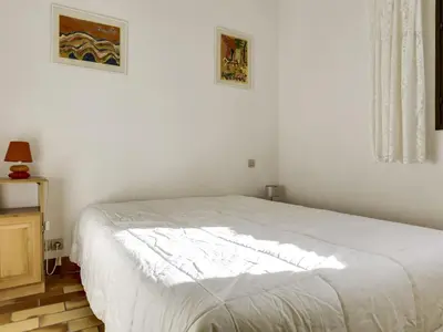 Un ou plusieurs lits dans un hébergement de l'établissement Maison T3 avec jardin, terrasses, proche plage - calme - 6 pers, Biscarrosse - FR-1-521-68