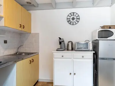 Cuisine ou kitchenette dans l'établissement Maison mitoyenne à 300m des plages, Biscarrosse Plage, pour 4 personnes - FR-1-521-76
