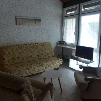 Télévision ou salle de divertissement dans l'établissement Réf 200, Seignosse Océan, Villa Patio au calme, à 2 pas de la plage des Bourdaines