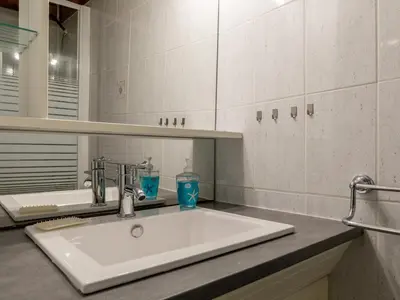 Salle de bains dans l'établissement Maison T2 avec Mezzanine à Biscarrosse Plage, Terrasse et Barbecue - FR-1-521-82