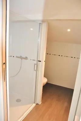Salle de bains dans l'établissement DUNES - Villa Patio Avec Jardin - proche Plage de la Gravière