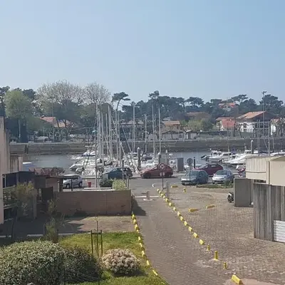 Appartement Pour 4 Personnes Avec Vue Sur Le Port De Plaisance- Residence Le Genois
