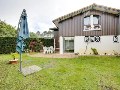 Jardin de l'établissement Maison T3 près du lac de Biscarrosse, secteur boisé, terrasse & jardin, pour 4 pers., 2 étoiles - FR-1-521-96