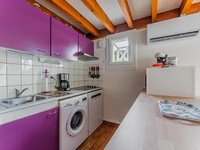 Cuisine ou kitchenette dans l'établissement Maison T3 près du lac de Biscarrosse, secteur boisé, terrasse & jardin, pour 4 pers., 2 étoiles - FR-1-521-96