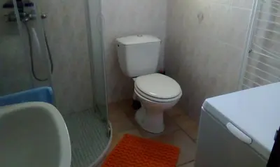 Salle de bains dans l'établissement Appartement a la campagne