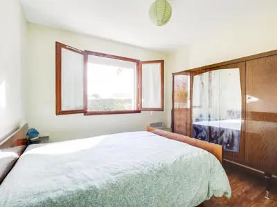 Un ou plusieurs lits dans un hébergement de l'établissement Maison plain-pied à Biscarrosse avec jardin clos, terrasse et parking pour 6 personnes - FR-1-521-105