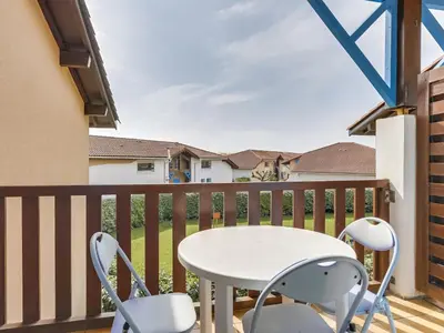 Balcon ou terrasse dans l'établissement Studio mezzanine à 300m de la plage avec parking - FR-1-521-48