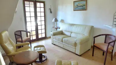 Coin salon dans l'établissement Réf 141 ,Seignosse Les Bourdaines , Villa Bouharde classée 3 étoiles, à 600 m plage, 10 personnes