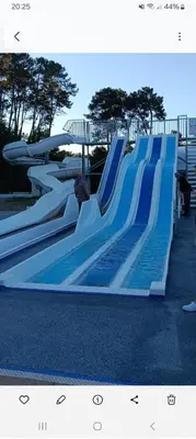 Piscine de l'établissement villages sous les pins b7 ou située à proximité