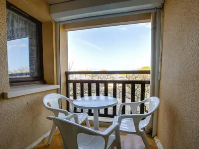 Balcon ou terrasse dans l'établissement Appartement T2 - 3 pers - à 400m de la plage, centre station, avec loggia - Biscarrosse Plage - FR-1-521-120