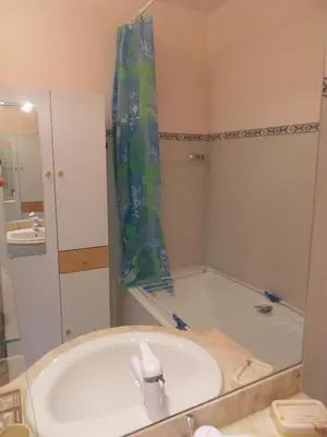 Salle de bains dans l'établissement Studio Cap Sud Capbreton proche plage