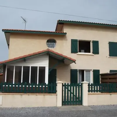 Villa mitoyenne proche plage