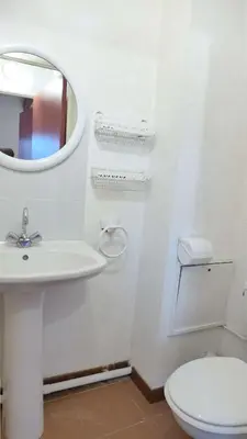 Salle de bains dans l'établissement Réf 272,Seignosse océan, Villa Patio à 150m de la plage, avec place de parking et piscine commune , 4 personnes