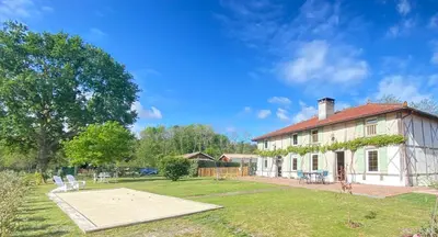 Jardin de l'établissement La résinière de pirique