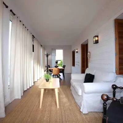 Deluxe and luminous apartment front of the sea