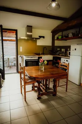 Cuisine ou kitchenette dans l'établissement La Fournière de Jean - La Téouleyre