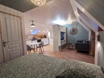 Un ou plusieurs lits dans un hébergement de l'établissement Les appartements du centre, refaits à neuf, climatisés, hyper centre, 50m à pieds des commerces, restaurants, parking gratuit