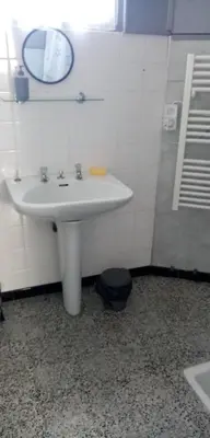 Salle de bains dans l'établissement le Moustic