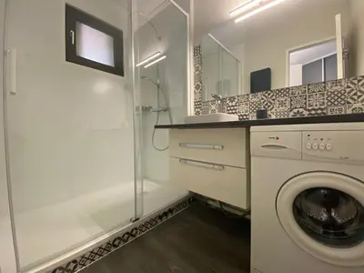 Salle de bains dans l'établissement T3 avec Terrasse et Parking, Ascenseur - Capbreton - FR-1-413-152