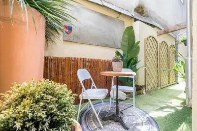 Jardin de l'établissement Les Deux Clefs
