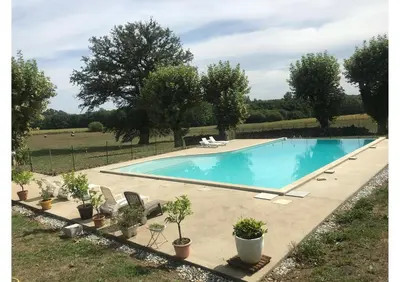 Piscine de l'établissement Château du Rau - Dépendance - Gîte n°12 ou située à proximité