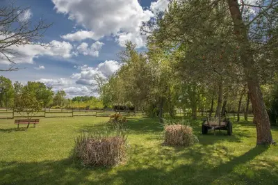 Jardin de l'établissement LE GAHOUN - La Cosy