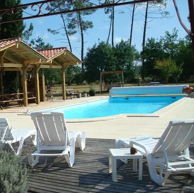 Piscine de l'établissement LE GAHOUN - La Cosy ou située à proximité