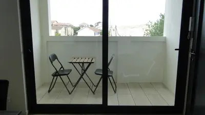 Balcon ou terrasse dans l'établissement Appartement Mimizan Plage accès direct plage surveillée