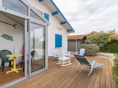 Balcon ou terrasse dans l'établissement Villa T4 à Biscarrosse Plage, jardin privé, WiFi, 50m de la plage, 6 personnes - FR-1-521-150