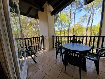 Balcon ou terrasse dans l'établissement Appartements au coeur du golf, proche du lac et vélodyssée