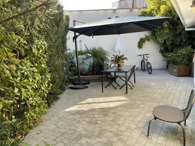 Jardin de l'établissement Le Studio de Noreda