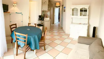 Cuisine ou kitchenette dans l'établissement Les Goélands