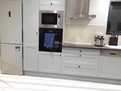 Cuisine ou kitchenette dans l'établissement Villa familiale avec piscine chauffée calme proche du centre
